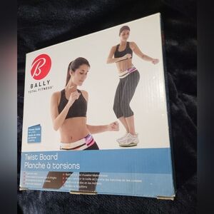 ✨️3/$25✨️ Bally Total Fitness Twist Board with Bands
